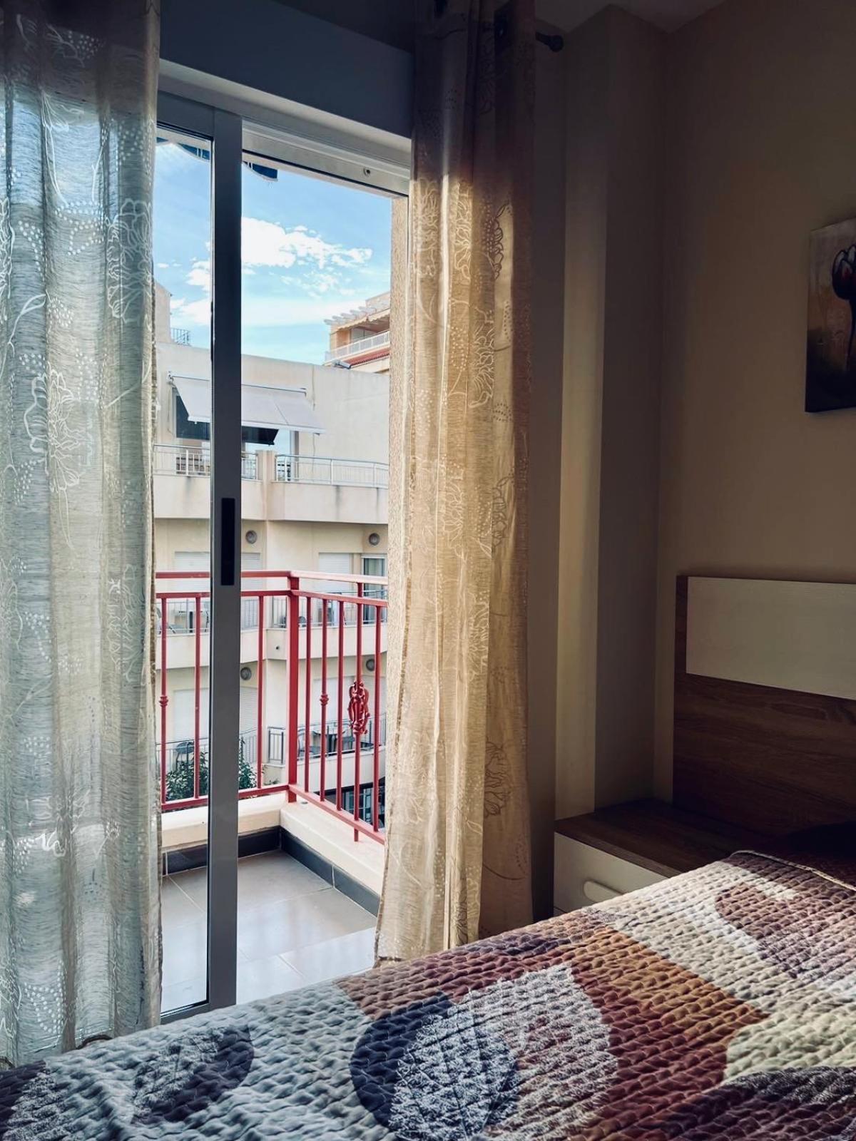 Nice And New Furnished Apartments In Torrevieja Centre Екстериор снимка