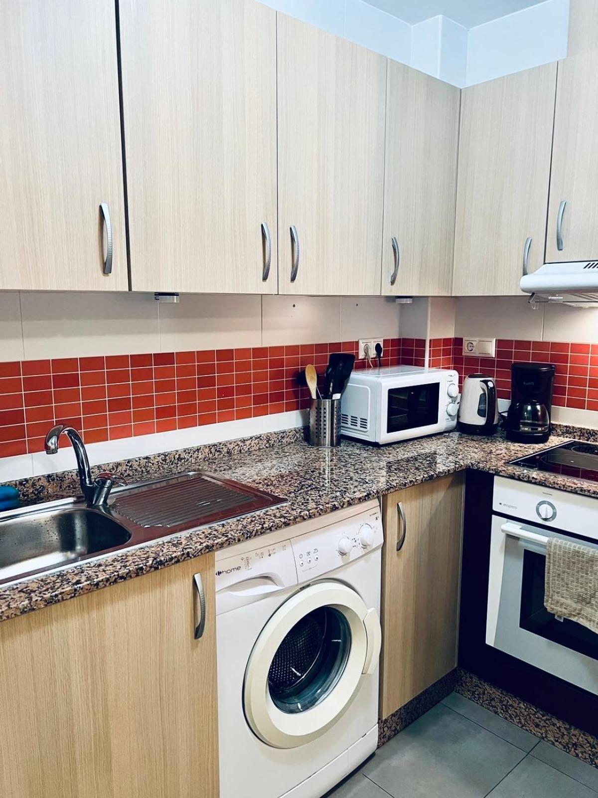 Nice And New Furnished Apartments In Torrevieja Centre Екстериор снимка